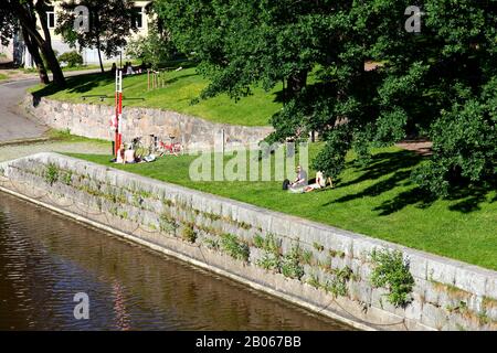 Turku / Finlandia - 22 Giu 2012: Il Parco A Turku, Finlandia Foto Stock