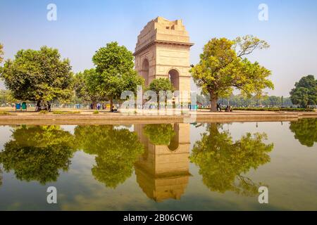 Tettoia e India Gate in New Delhi, India Foto Stock