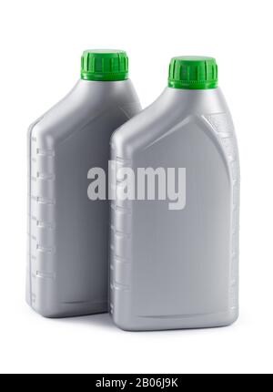 Bottiglie di plastica da oli per automobili isolate su uno sfondo bianco Foto Stock