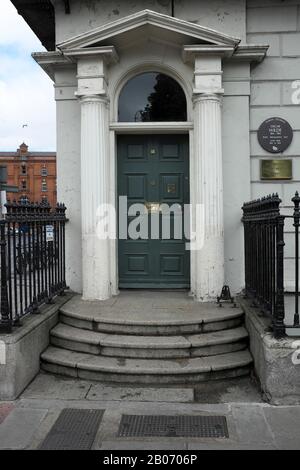La casa d'infanzia restaurata di Oscar Wilde, dove è nato il 16th 1854 ottobre a Number One Merrion Square a Dublino 2 Foto Stock