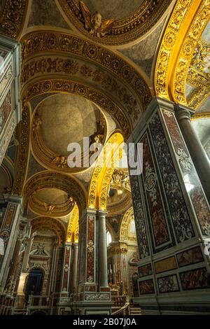 All'interno della basilica dell'Abbazia di Montecassino, distrutta durante la seconda guerra mondiale Foto Stock