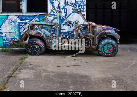 Una vecchia auto completamente distrutta, Old Car Wreck Foto Stock