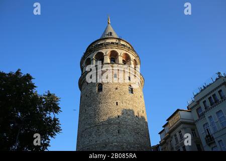 Turchia. Istanbul. Torre Galata. Costruito nel 1348. Stile romanico. Colonia Genovese. Foto Stock