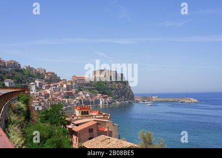 Grande prospettiva su Tropea, Calabria, Italia. Foto Stock