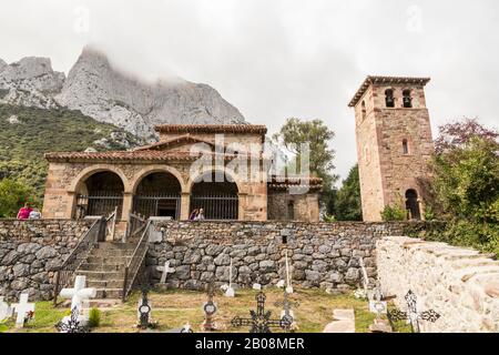 Cillorigo De Liebana, Spagna. La Iglesia de Santa Maria, un esempio di arte preromanica e mosarab in Cantabria Foto Stock