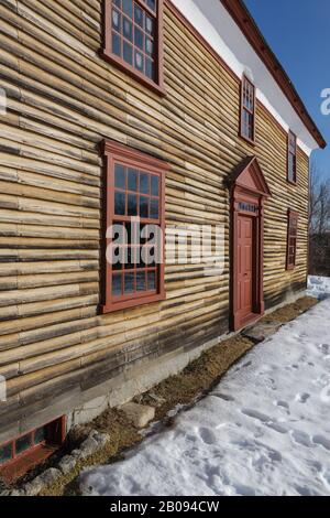 Captain William Smith House lungo il Battle Road Trail al Minute Man National Historical Park di Lincoln, Massachusetts, durante i mesi invernali. Foto Stock