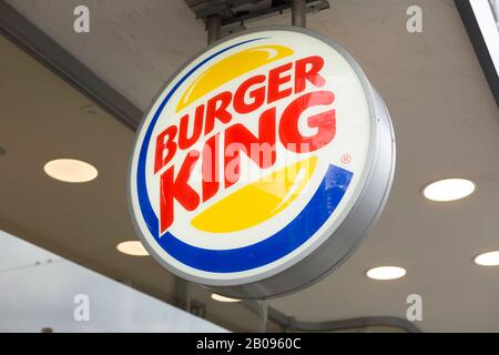 Monaco di Baviera, Germania - 5th dicembre 2019: Burger King è una catena di fast food. Foto Stock