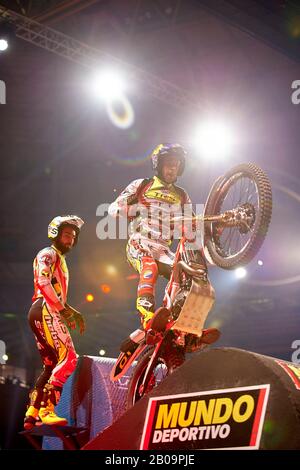 2nd Febbraio 2020; Palau Sant Jordi, Barcellona, Catalogna, Spagna; X Trail Mountain Bike Championships; Adam Raga (Spagna) del team TRRS in azione durante la prova X indoor Barcelona Credit: Pablo Guillen/Alamy Live News Foto Stock