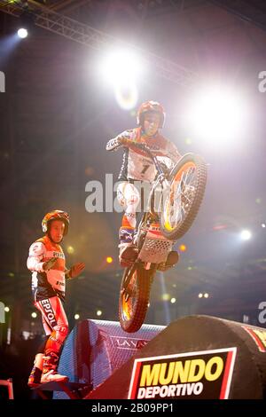 2nd Febbraio 2020; Palau Sant Jordi, Barcellona, Catalogna, Spagna; X Trail Mountain Bike Championships; toni Bou (Spagna) del Team Montesa in azione durante la prova X indoor Barcelona Credit: Pablo Guillen/Alamy Live News Foto Stock