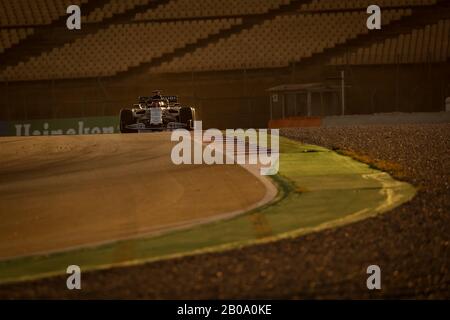 Daniil Kvyat di Alpha Tauri visto in azione durante la sessione pomeridiana del primo giorno di F1 Test Days nel circuito di Montmelo. Foto Stock
