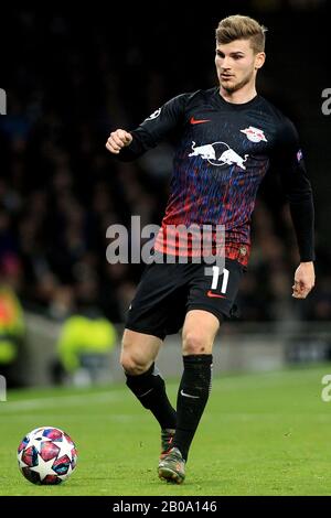 Londra, Regno Unito. 19th Feb, 2020. Timo Werner del RB Lipsia in azione. UEFA Champions League, turno di 16, 1st leg match, Tottenham Hotspur v RB Leipzig al Tottenham Hotspur Stadium di Londra mercoledì 19th febbraio 2020. Solo uso editoriale, licenza richiesta per uso commerciale. Nessun uso nelle scommesse, nei giochi o in un singolo club/campionato/player publications . pic by Steffan Bowen/Andrew Orchard sports photography/Alamy Live News Credit: Andrew Orchard sports photography/Alamy Live News Foto Stock