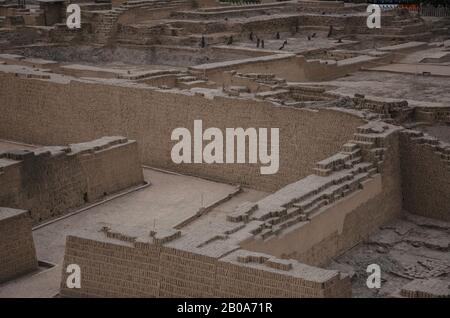 Vista Sulle Piramidi Di Huaca Pucllana Foto Stock