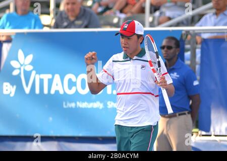 19 febbraio 2020, Delray Beach, Florida, Stati Uniti: 19 febbraio - Delray Beach: Brandon Nakashima (USA) festeggiando qui, sconfigge, Cameron Norrie (GBR) durante il secondo round al 2020 Delray Beach Open by Vitacost.com a Delray Beach, Florida.(Photo credit: Andrew Patron/Zuma Press Newswire) (Credit Image: © Andrew Patron/ZUMA Wire) Foto Stock