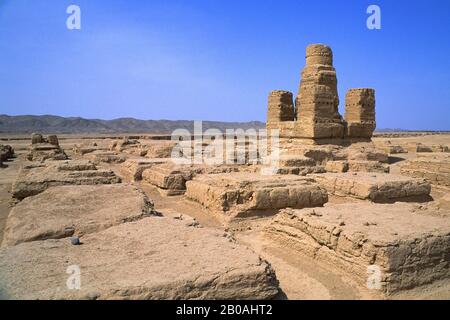 CINA, PROVINCIA DI XINJIANG, CITTÀ DI TURFAN, CITTÀ DI JIAOHE, DISTRUTTA DA MONGOLS, FORESTA DI STUPA Foto Stock