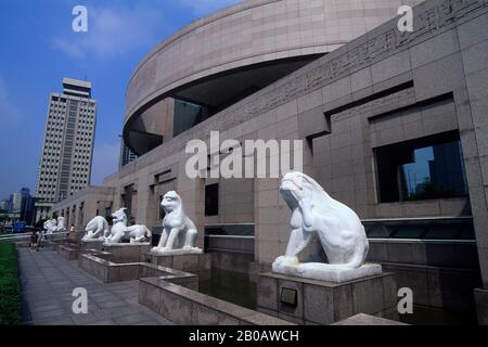 CINA, SHANGHAI, MUSEO DI SHANGHAI, STATUE DI PIETRA (REPLICHE) Foto Stock