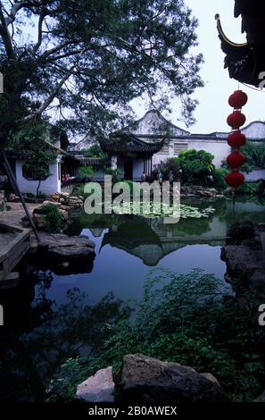 CINA, NEI PRESSI DI SHANGHAI, SUZHOU, 'MISTER OF THE NETS' GARDEN Foto Stock