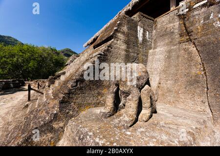 Scultura animale, Casa dei guerrieri Aquila, il Tempio Guerriero, Tempio i, sito archeologico di Malinalco, Stato del Messico, Messico, America Centrale Foto Stock