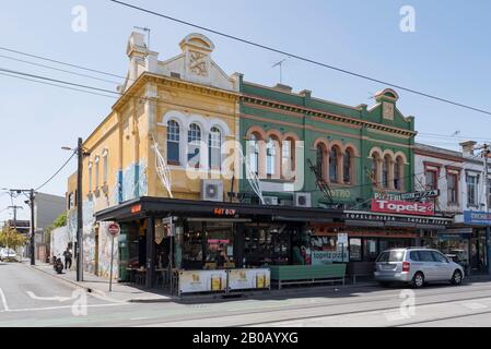 Doppio livello, due piani Victorian era negozio fronti su Chapel Street a Windsor, Melbourne, Australia Foto Stock