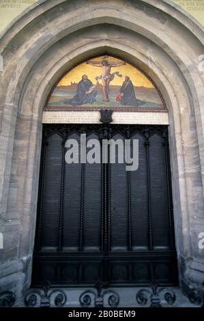 GERMANIA, WITTENBERG, CHIESA DEL CASTELLO, PORTA DOVE MARTIN LUTERO INCHIODÒ LA SUA TESI Foto Stock