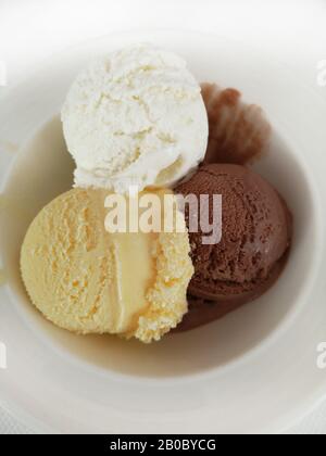 Delizioso gelato a spicchio bianco Foto Stock