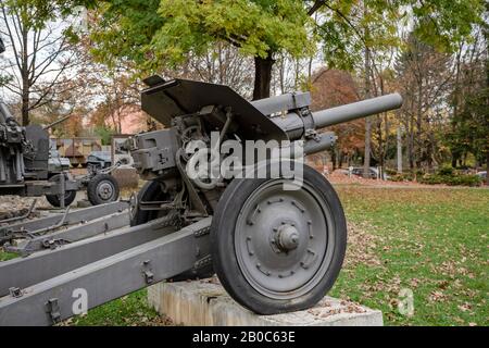 Banska Bystrica, Slovacchia - 29 Ottobre 2019: Museo Della Rivolta Nazionale Slovacca. Cannone russo howitzer dell'anno 1938. Pezzo di artiglieria divisionale Foto Stock