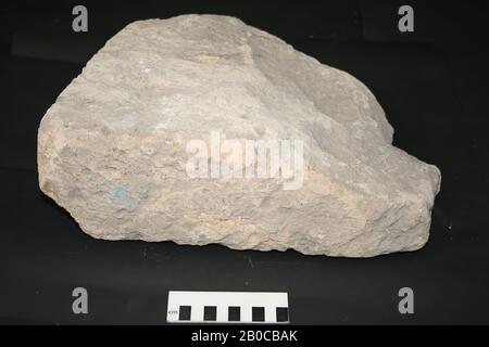 Frammento di costruzione di pietra tufacea, frammento di costruzione, pietra, tufo, 38 x 29 x 13 cm, 7 kg, ignoto, sconosciuto, sconosciuto, sconosciuto Foto Stock