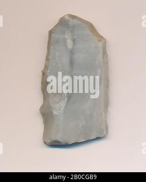 1 selce, lama, selce, l. 3,9 cm, b. 2,3 cm, Neolitico medio 3100-3000 a.C., Paesi Bassi, Brabante Nord, Cuijk, Linden, Kraaienberg Foto Stock