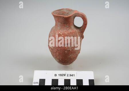 Caraffa, terracotta, h: 10,5 cm, diam: 5,9 cm, br: 7 cm, Israele Foto Stock