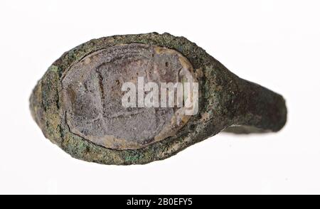 Anello, anello segnaletico, metallo, bronzo, pietra, 1 cm, ø 2,4 cm, Iran Foto Stock