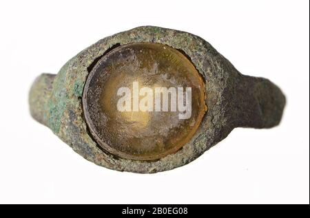 Anello, anello segnaletico, metallo, bronzo, pietra, 0,9 cm, ø 2 cm, Iran Foto Stock