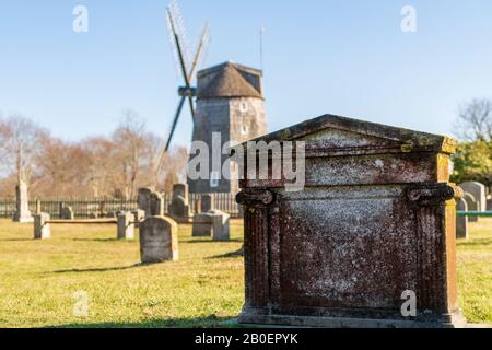 Esplorare un cimitero storico di Long Island a New York Foto Stock