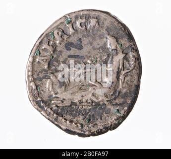 VZ: Testa imperiale r., No alloro wreath, HADRIANUS AUG COS III PP, Kz: Pendente Africa n.r., AFRICA, moneta, denario, Adriano, metallo, argento, diam. 16x19 mm, peso 3,17 gr, roman 134-138, Paesi Bassi, sconosciuti, sconosciuti Foto Stock