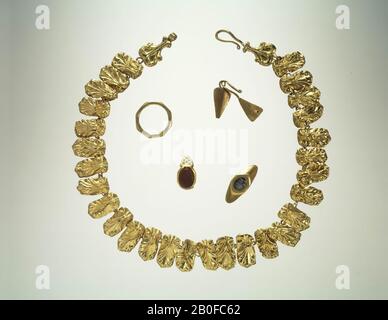 I Paesi Bassi periodo romano, gemma, intaglio, anello di pietra con finger ring, metallo, oro, pietra, carnelian, 5,1 grammi, roman 200-300 DC, Paesi Bassi, Utrecht, Bunnik, Vechten, Housense Vlakte Foto Stock