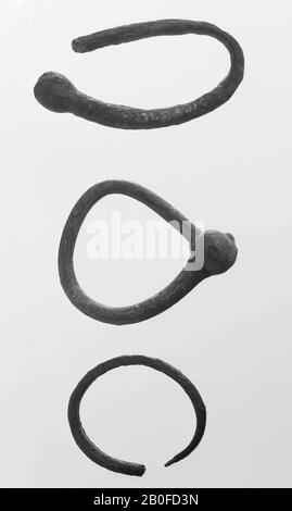 Periodo romano olandese, orecchino, orecchino, metallo, bronzo, lunghezza, 3 cm, romano 15-250, Paesi Bassi, Utrecht, Bunnik, Vechten, Housense Vlakte Foto Stock