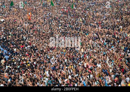 L'immagine Della Folla in Rath Yatra o carretto festival di Jagannath in Puri, Odisha, India, Asia Foto Stock