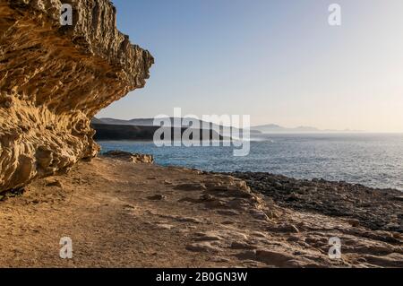 Scogliere di Fuerteventura vicino Ajuy Foto Stock