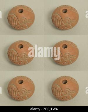 Fuso Whorl, peruviano; costa nord (?), A.D. 1-500, Perù, peruviano; costa nord (?), ceramica, Diam. 5/8 poll. (1,7 cm), Attrezzi in ceramica Foto Stock