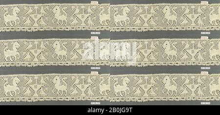 Bordatura, Italiano, Abruzzi (Pescocostanzo), 18th secolo, Italiano, Abruzzi (Pescocostanzo), merletto A Bobina, L. 15 1/2 x W. 3 pollici (39,4 x 7,6 cm), Textiles-Laces Foto Stock