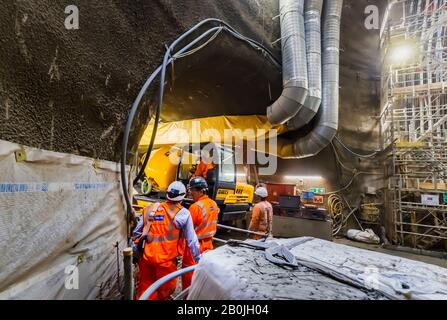 Lavori in metropolitana per il tunneling per la BSCU (Bank Station Capacity Upgrade) operano sotto King William Street e Cannon Street London EC4 Foto Stock