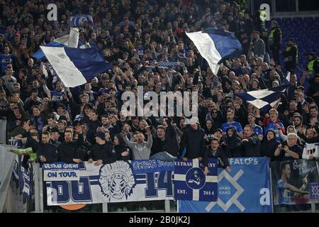 Roma, Italia. 20th Feb, 2020. Kaa Gent Supporters durante la partita della UEFA Europa League tra Roma e Gent allo Stadio Olimpico, Roma, Italia, il 20 febbraio 2020. Foto Di Luca Pagliaricci. Solo uso editoriale, licenza richiesta per uso commerciale. Nessun utilizzo nelle scommesse, nei giochi o nelle singole pubblicazioni di club/campionato/giocatore. Credit: Uk Sports Pics Ltd/Alamy Live News Foto Stock