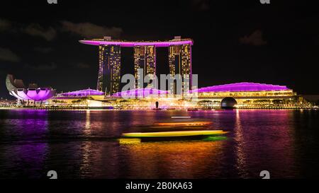 Mostra Spectra luce e acqua al Marina Bay Sands, Singapore, Repubblica di Singapore Foto Stock