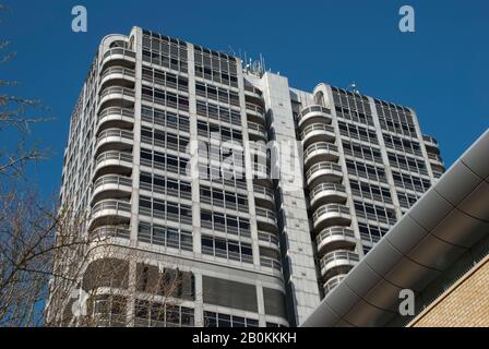 L'edificio David Murray John, il fulcro dello skyline di Swindon. Foto Stock