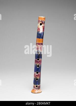 Ceramica Flute, messicano, 19th secolo, Messico, messicano, argilla, L. 191 mm.; diam.(Greatest) 27 mm.; Wt. 39 g. Aerophone-Whistle Flute-recorder Foto Stock