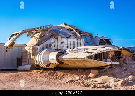 Astronave lasciato dietro dopo aver girato il film 'Pitch Black', che è stato girato a Coober Pedy, South Australia Foto Stock