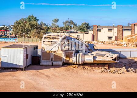 Astronave lasciato dietro dopo aver girato il film 'Pitch Black', che è stato girato a Coober Pedy, South Australia Foto Stock