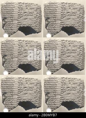 Prisma cuneiforme: Iscrizione di Esarhaddon, Assiria, Neo-Assiria, Data ca. 676-672 a.C., Mesopotamia, probabilmente da Babilonia (moderna Hillah), Assiria, Clay, 2,89 x 3,25 pollici. (7,35 x 8,26 cm), Con Iscrizione Clay-Tablets Foto Stock