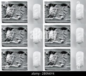 Sigillo cilindrico con scena concorso a tre figure, assiro-babilonese, neo-assiro, neo-babilonese, data 729 a.C. - 7th secolo a.C., Mesopotamia, assiro-babilonese, calcedonio bianco (quarzo), 1,69 pollici. (4,29 Cm), Guarnizioni Cilindro-Pietra Foto Stock