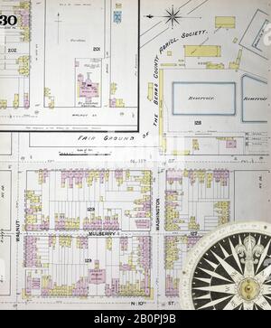 Immagine 30 Della Mappa Sanborn Fire Insurance Da Reading, Berks County, Pennsylvania. 1887. 48 fogli. Bound, America, mappa stradale con una bussola Del Xix Secolo Foto Stock