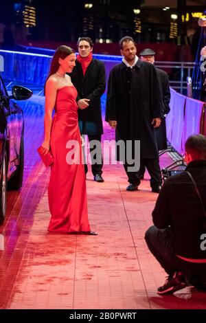 Hannah Herzsprung bei der Eroeffnung der 70. Berlinale Internationale Filmfestspiele mit der My Salinger Year Film Premiere am 20.02.2020 a Berlino Foto Stock