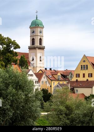 Regensburg, GERMANIA - 07/11/2019: La torre della chiesa di San Mang Kirche nel centro storico Foto Stock
